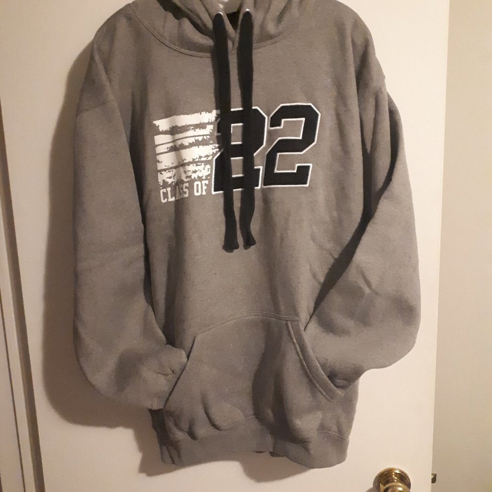 Jostens Hooded Sweatshirt Size: XL Grey good for winter NWT